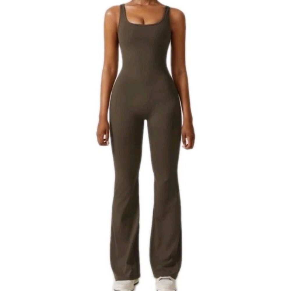 Evellyhootd Ariana One Piece Scrunch Butt Jumpsuit Medium Mocha Brown Flare Leg - Picture 9 of 9